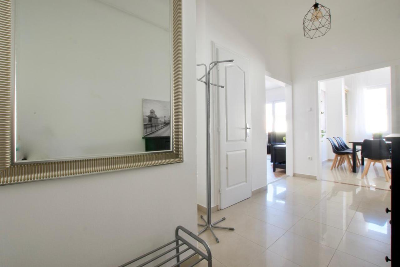 Standard Apartment By Hi5 - Tatra Street บูดาเปสต์ ภายนอก รูปภาพ