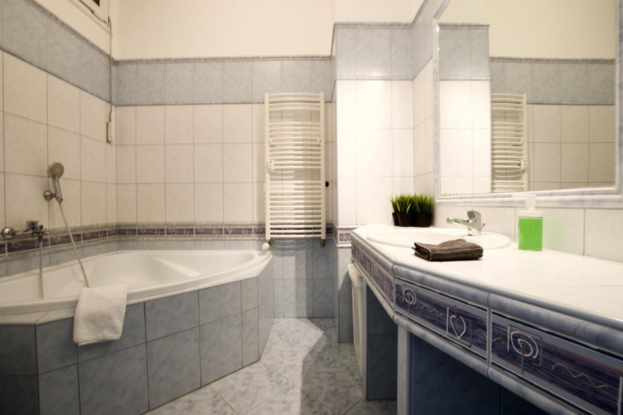 Standard Apartment By Hi5 - Tatra Street บูดาเปสต์ ภายนอก รูปภาพ
